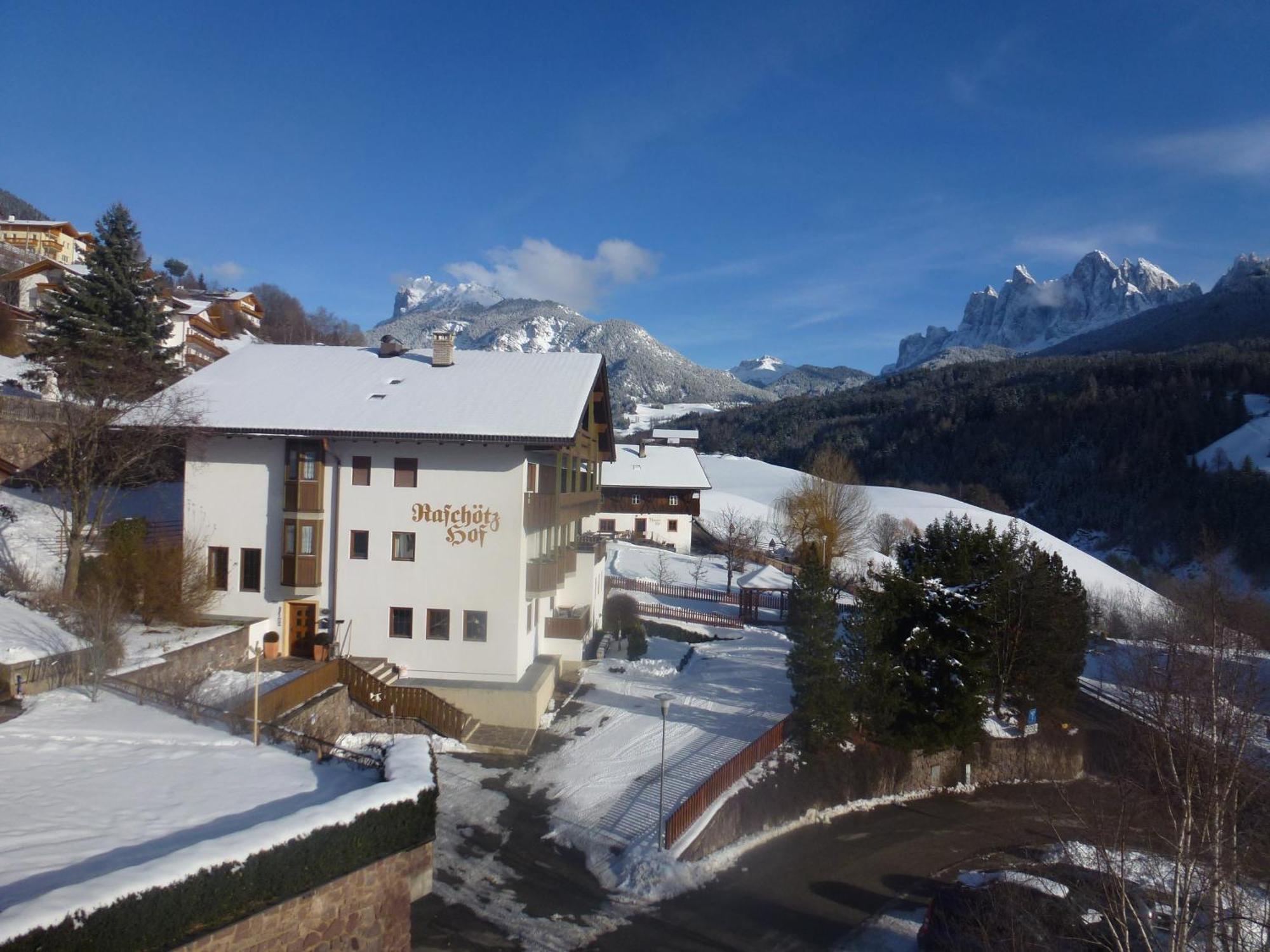 Raschoetzhof Funes  Eksteriør billede